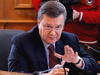 Янукович решил дать еще одно интервью. Прямая трансляция